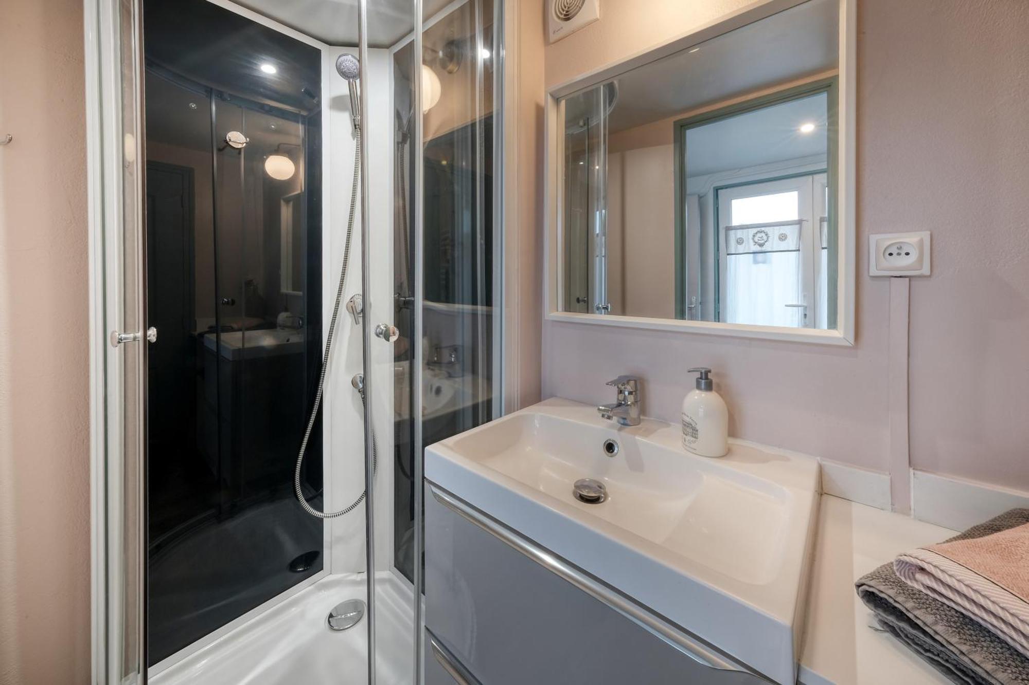 Studios De L'Etang Du Perray Le Perray-en-Yvelines Room photo